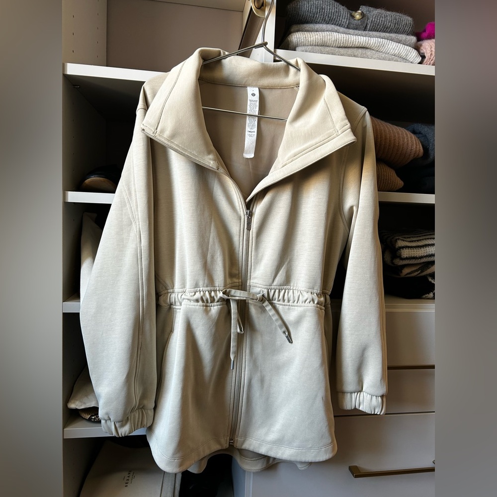 LULULEMON softstreme cinch waist jacket - Picture 2 of 4